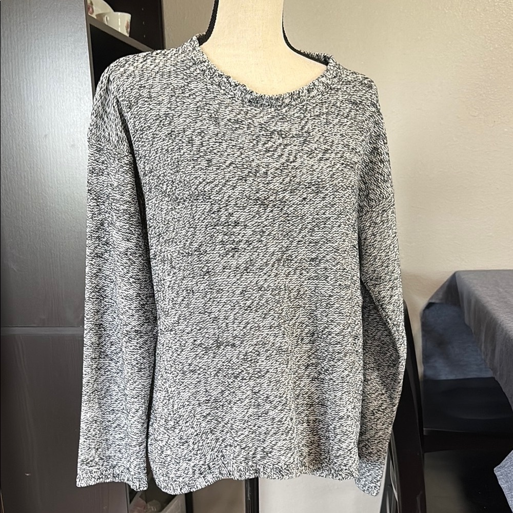 Philosophy Women’s Size Large High Low Black and White Sweater